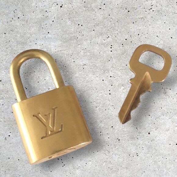 Louis Vuitton 310 Brass Lock and Key Set 🔐 - Picture 2 of 5